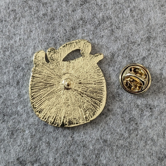 Fish Bowl Cat Pin - Picture 2 of 3